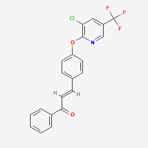 molecular formula C21H13ClF3NO2 B2865547 (E)-3-[4-[3-chloro-5-(trifluoromethyl)pyridin-2-yl]oxyphenyl]-1-phenylprop-2-en-1-one CAS No. 1025208-97-2