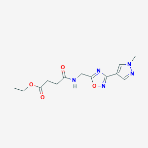 molecular formula C13H17N5O4 B2867359 ethyl 4-(((3-(1-methyl-1H-pyrazol-4-yl)-1,2,4-oxadiazol-5-yl)methyl)amino)-4-oxobutanoate CAS No. 2034559-11-8