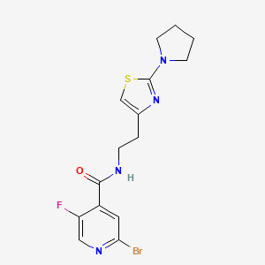 molecular formula C15H16BrFN4OS B2867816 2-bromo-5-fluoro-N-{2-[2-(pyrrolidin-1-yl)-1,3-thiazol-4-yl]ethyl}pyridine-4-carboxamide CAS No. 1797831-70-9