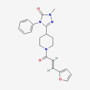molecular formula C21H22N4O3 B2869536 (E)-3-(1-(3-(furan-2-yl)acryloyl)piperidin-4-yl)-1-methyl-4-phenyl-1H-1,2,4-triazol-5(4H)-one CAS No. 1421587-88-3