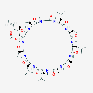 molecular formula C₆₄H₁₁₃N₁₁O₁₃ B028709 [(E,1R,2R)-1-[(2S,5S,11S,14S,17S,20S,23R,26S,29S,32S)-5-ethyl-1,7,10,16,20,23,25,26,31-nonamethyl-11,17,26,29-tetrakis(2-methylpropyl)-3,6,9,12,15,18,21,24,27,30,33-undecaoxo-14,32-di(propan-2-yl)-1,4,7,10,13,16,19,22,25,28,31-undecazacyclotritriacont-2-yl]-2-methylhex-4-enyl] acetate CAS No. 83602-41-9