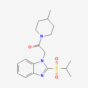 molecular formula C18H25N3O3S B2872613 2-(2-(isopropylsulfonyl)-1H-benzo[d]imidazol-1-yl)-1-(4-methylpiperidin-1-yl)ethanone CAS No. 886903-31-7