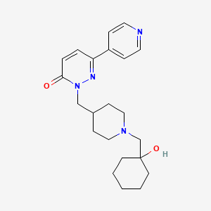 2-({1-[(1-Hydroxycyclohexyl)methyl]piperidin-4-yl}methyl)-6-(pyridin-4-yl)-2,3-dihydropyridazin-3-one
