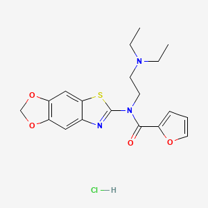molecular formula C19H22ClN3O4S B2876582 N-[2-(diethylamino)ethyl]-N-([1,3]dioxolo[4,5-f][1,3]benzothiazol-6-yl)furan-2-carboxamide;hydrochloride CAS No. 1217049-05-2