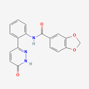 molecular formula C18H13N3O4 B2877016 N-(2-(6-oxo-1,6-dihydropyridazin-3-yl)phenyl)benzo[d][1,3]dioxole-5-carboxamide CAS No. 1428372-66-0