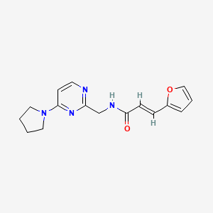 molecular formula C16H18N4O2 B2879763 (E)-3-(呋喃-2-基)-N-((4-(吡咯烷-1-基)嘧啶-2-基)甲基)丙烯酰胺 CAS No. 1798413-48-5