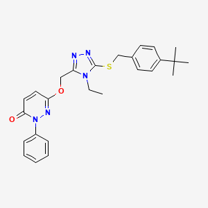 molecular formula C26H29N5O2S B2879932 6-[(5-{[4-(tert-butyl)benzyl]sulfanyl}-4-ethyl-4H-1,2,4-triazol-3-yl)methoxy]-2-phenyl-3(2H)-pyridazinone CAS No. 692738-18-4
