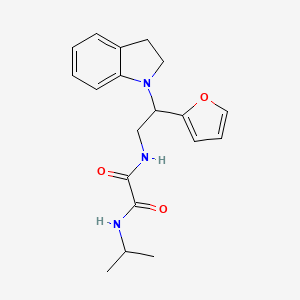 molecular formula C19H23N3O3 B2879940 N1-(2-(furan-2-yl)-2-(indolin-1-yl)ethyl)-N2-isopropyloxalamide CAS No. 898416-38-1