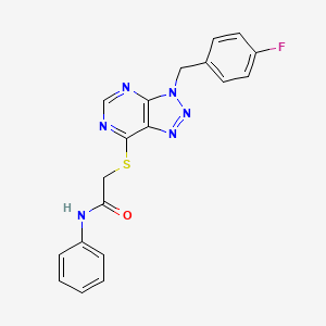 molecular formula C19H15FN6OS B2880063 2-((3-(4-氟苄基)-3H-[1,2,3]三唑并[4,5-d]嘧啶-7-基)硫代)-N-苯基乙酰胺 CAS No. 863453-18-3