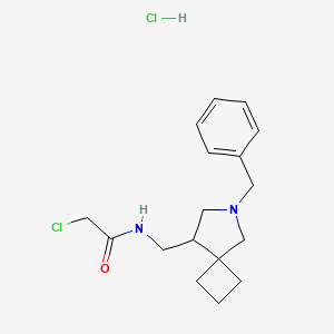 N-[(6-Benzyl-6-azaspiro[3.4]octan-8-yl)methyl]-2-chloroacetamide;hydrochloride