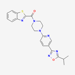 Benzo[d]thiazol-2-yl(4-(5-(5-isopropyl-1,2,4-oxadiazol-3-yl)pyridin-2-yl)piperazin-1-yl)methanone
