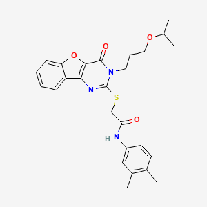molecular formula C26H29N3O4S B2884763 N-(3,4-dimethylphenyl)-2-({4-oxo-3-[3-(propan-2-yloxy)propyl]-3,4-dihydro[1]benzofuro[3,2-d]pyrimidin-2-yl}sulfanyl)acetamide CAS No. 899741-93-6