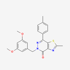 molecular formula C22H21N3O3S B2888101 5-(3,5-dimethoxybenzyl)-2-methyl-7-(p-tolyl)thiazolo[4,5-d]pyridazin-4(5H)-one CAS No. 941897-53-6