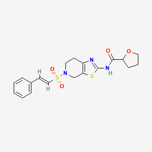 molecular formula C19H21N3O4S2 B2888183 (E)-N-(5-(styrylsulfonyl)-4,5,6,7-tetrahydrothiazolo[5,4-c]pyridin-2-yl)tetrahydrofuran-2-carboxamide CAS No. 1396890-19-9