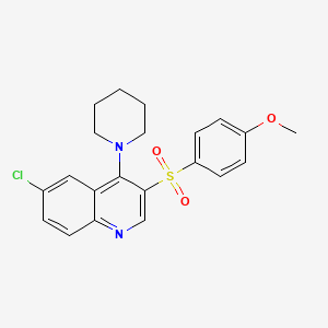 6-Chloro-3-(4-methoxybenzenesulfonyl)-4-(piperidin-1-yl)quinoline