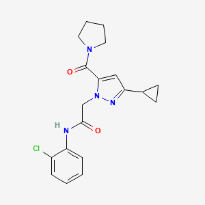 molecular formula C19H21ClN4O2 B2890287 N-(2-chlorophenyl)-2-[3-cyclopropyl-5-(pyrrolidine-1-carbonyl)-1H-pyrazol-1-yl]acetamide CAS No. 1251598-32-9