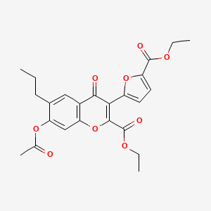 molecular formula C24H24O9 B2890913 ethyl 7-acetoxy-3-(5-(ethoxycarbonyl)furan-2-yl)-4-oxo-6-propyl-4H-chromene-2-carboxylate CAS No. 299951-58-9
