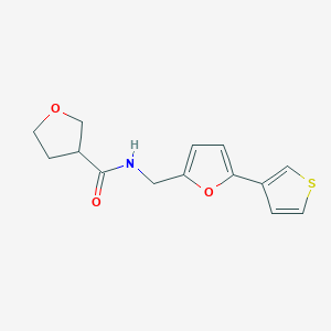 molecular formula C14H15NO3S B2891222 N-{[5-(thiophen-3-yl)furan-2-yl]methyl}oxolane-3-carboxamide CAS No. 2034439-57-9