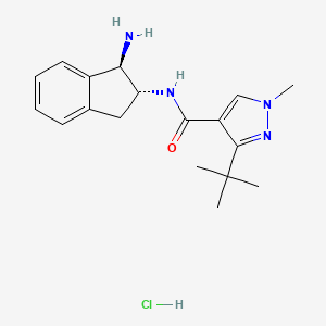 molecular formula C18H25ClN4O B2892493 N-[(1R,2R)-1-Amino-2,3-dihydro-1H-inden-2-yl]-3-tert-butyl-1-methylpyrazole-4-carboxamide;hydrochloride CAS No. 2418594-68-8