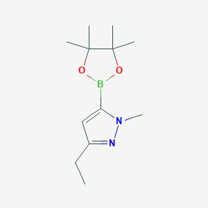 molecular formula C12H21BN2O2 B2894225 3-Ethyl-1-methyl-5-(4,4,5,5-tetramethyl-1,3,2-dioxaborolan-2-yl)-1H-pyrazole CAS No. 2490680-41-4