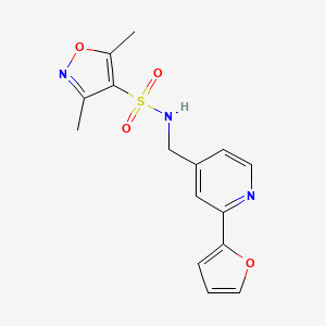 molecular formula C15H15N3O4S B2896681 N-((2-(furan-2-yl)pyridin-4-yl)methyl)-3,5-dimethylisoxazole-4-sulfonamide CAS No. 2034440-41-8