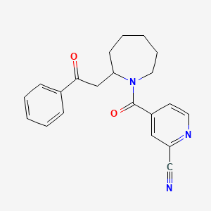 molecular formula C21H21N3O2 B2899093 4-[2-(2-Oxo-2-phenylethyl)azepane-1-carbonyl]pyridine-2-carbonitrile CAS No. 1825510-63-1