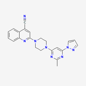 molecular formula C22H20N8 B2899355 2-{4-[2-methyl-6-(1H-pyrazol-1-yl)pyrimidin-4-yl]piperazin-1-yl}quinoline-4-carbonitrile CAS No. 2415468-82-3