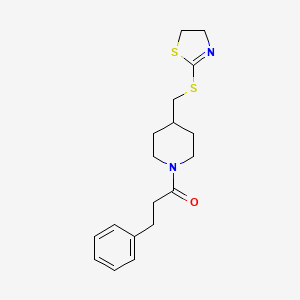 1-(4-(((4,5-Dihydrothiazol-2-yl)thio)methyl)piperidin-1-yl)-3-phenylpropan-1-one