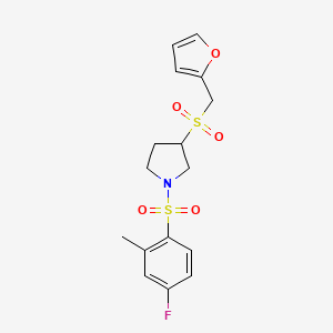 1-((4-Fluoro-2-methylphenyl)sulfonyl)-3-((furan-2-ylmethyl)sulfonyl)pyrrolidine