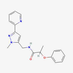 molecular formula C19H20N4O2 B2902541 N-{[1-methyl-3-(pyridin-2-yl)-1H-pyrazol-5-yl]methyl}-2-phenoxypropanamide CAS No. 2309308-85-6