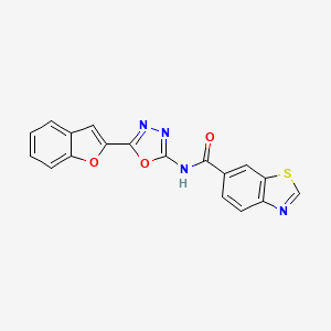 molecular formula C18H10N4O3S B2903938 N-[5-(1-benzofuran-2-yl)-1,3,4-oxadiazol-2-yl]-1,3-benzothiazole-6-carboxamide CAS No. 922099-57-8