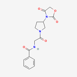 molecular formula C16H17N3O5 B2905679 N-(2-(3-(2,4-dioxooxazolidin-3-yl)pyrrolidin-1-yl)-2-oxoethyl)benzamide CAS No. 2034361-01-6