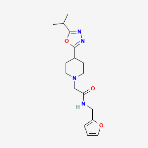 molecular formula C17H24N4O3 B2906549 N-(furan-2-ylmethyl)-2-(4-(5-isopropyl-1,3,4-oxadiazol-2-yl)piperidin-1-yl)acetamide CAS No. 1421444-19-0