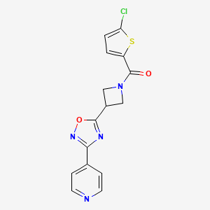 B2915591 (5-Chlorothiophen-2-yl)(3-(3-(pyridin-4-yl)-1,2,4-oxadiazol-5-yl)azetidin-1-yl)methanone CAS No. 1323775-20-7