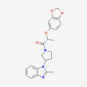 molecular formula C22H23N3O4 B2918537 2-(2H-1,3-benzodioxol-5-yloxy)-1-[3-(2-methyl-1H-1,3-benzodiazol-1-yl)pyrrolidin-1-yl]propan-1-one CAS No. 2034385-84-5