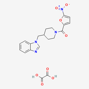 molecular formula C20H20N4O8 B2918950 (4-((1H-benzo[d]imidazol-1-yl)methyl)piperidin-1-yl)(5-nitrofuran-2-yl)methanone oxalate CAS No. 1351614-43-1