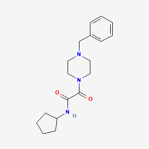 2-(4-benzylpiperazin-1-yl)-N-cyclopentyl-2-oxoacetamide