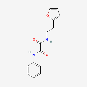 molecular formula C14H14N2O3 B2922932 N-[2-(furan-2-yl)ethyl]-N'-phenylethanediamide CAS No. 898374-46-4