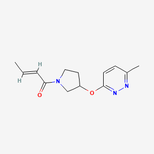 molecular formula C13H17N3O2 B2923634 (E)-1-(3-((6-methylpyridazin-3-yl)oxy)pyrrolidin-1-yl)but-2-en-1-one CAS No. 2035001-42-2