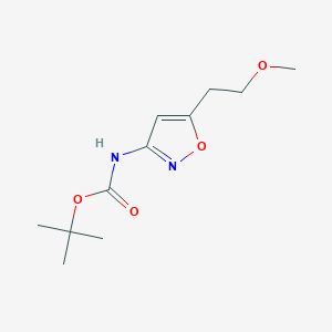 molecular formula C11H18N2O4 B2923953 Tert-butyl N-[5-(2-methoxyethyl)-1,2-oxazol-3-yl]carbamate CAS No. 2377031-10-0