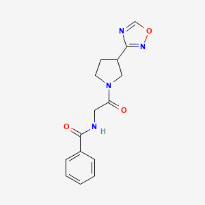 molecular formula C15H16N4O3 B2925358 N-(2-(3-(1,2,4-oxadiazol-3-yl)pyrrolidin-1-yl)-2-oxoethyl)benzamide CAS No. 2034319-79-2