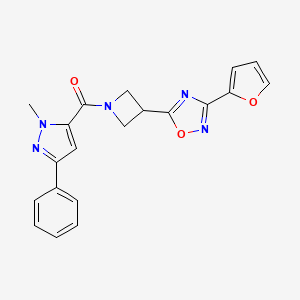 molecular formula C20H17N5O3 B2926261 (3-(3-(furan-2-yl)-1,2,4-oxadiazol-5-yl)azetidin-1-yl)(1-methyl-3-phenyl-1H-pyrazol-5-yl)methanone CAS No. 1428355-87-6
