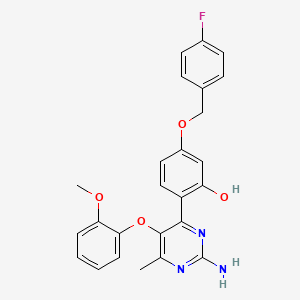 B2926387 2-(2-Amino-5-(2-methoxyphenoxy)-6-methylpyrimidin-4-yl)-5-((4-fluorobenzyl)oxy)phenol CAS No. 877796-43-5
