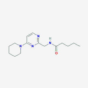 molecular formula C15H24N4O B2931345 N-((4-(piperidin-1-yl)pyrimidin-2-yl)methyl)pentanamide CAS No. 1797077-78-1