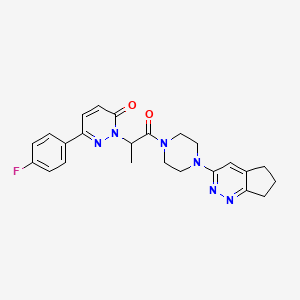 molecular formula C24H25FN6O2 B2933558 2-(1-(4-(6,7-dihydro-5H-cyclopenta[c]pyridazin-3-yl)piperazin-1-yl)-1-oxopropan-2-yl)-6-(4-fluorophenyl)pyridazin-3(2H)-one CAS No. 2034308-22-8