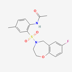 molecular formula C18H19FN2O4S B2935077 N-{2-[(7-fluoro-2,3,4,5-tetrahydro-1,4-benzoxazepin-4-yl)sulfonyl]-4-methylphenyl}acetamide CAS No. 2034605-48-4