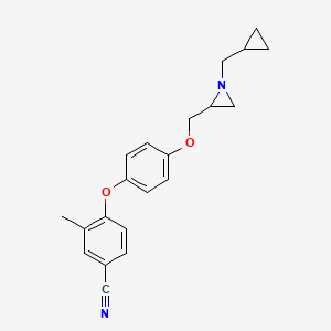 molecular formula C21H22N2O2 B2936323 4-(4-{[1-(Cyclopropylmethyl)aziridin-2-yl]methoxy}phenoxy)-3-methylbenzonitrile CAS No. 2418682-93-4