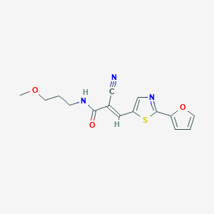 molecular formula C15H15N3O3S B2936545 (E)-2-Cyano-3-[2-(furan-2-yl)-1,3-thiazol-5-yl]-N-(3-methoxypropyl)prop-2-enamide CAS No. 1808516-77-9