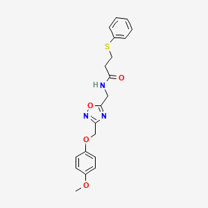 N-((3-((4-methoxyphenoxy)methyl)-1,2,4-oxadiazol-5-yl)methyl)-3-(phenylthio)propanamide