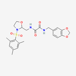 N1-(benzo[d][1,3]dioxol-5-ylmethyl)-N2-((3-(mesitylsulfonyl)oxazolidin-2-yl)methyl)oxalamide